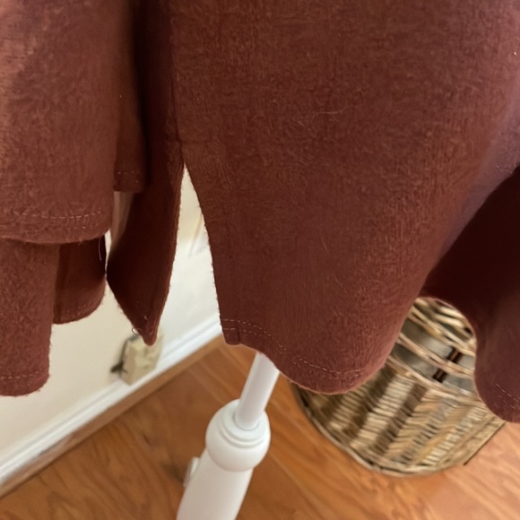 Jodifil Taupe Long Sleeved Top with Ruffled Sleeved Details/ Size Large - Picture 4 of 9